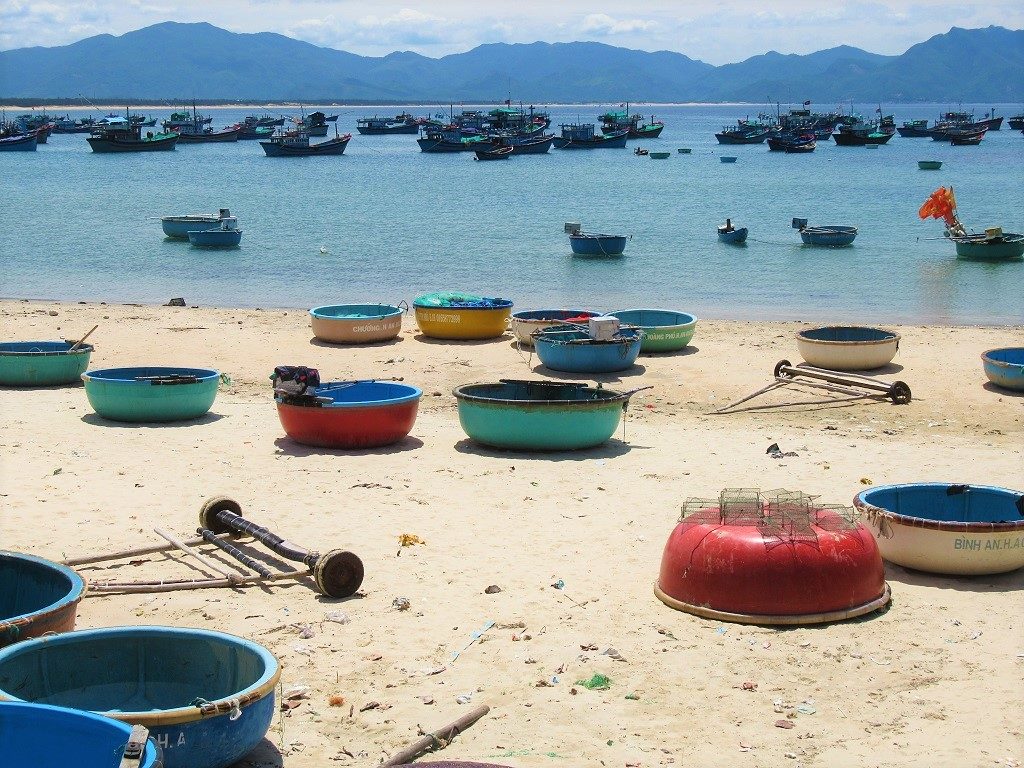 Fishing boats & coracles, Vinh Cuu Peninsular, Phu Yen Province, Vietnam