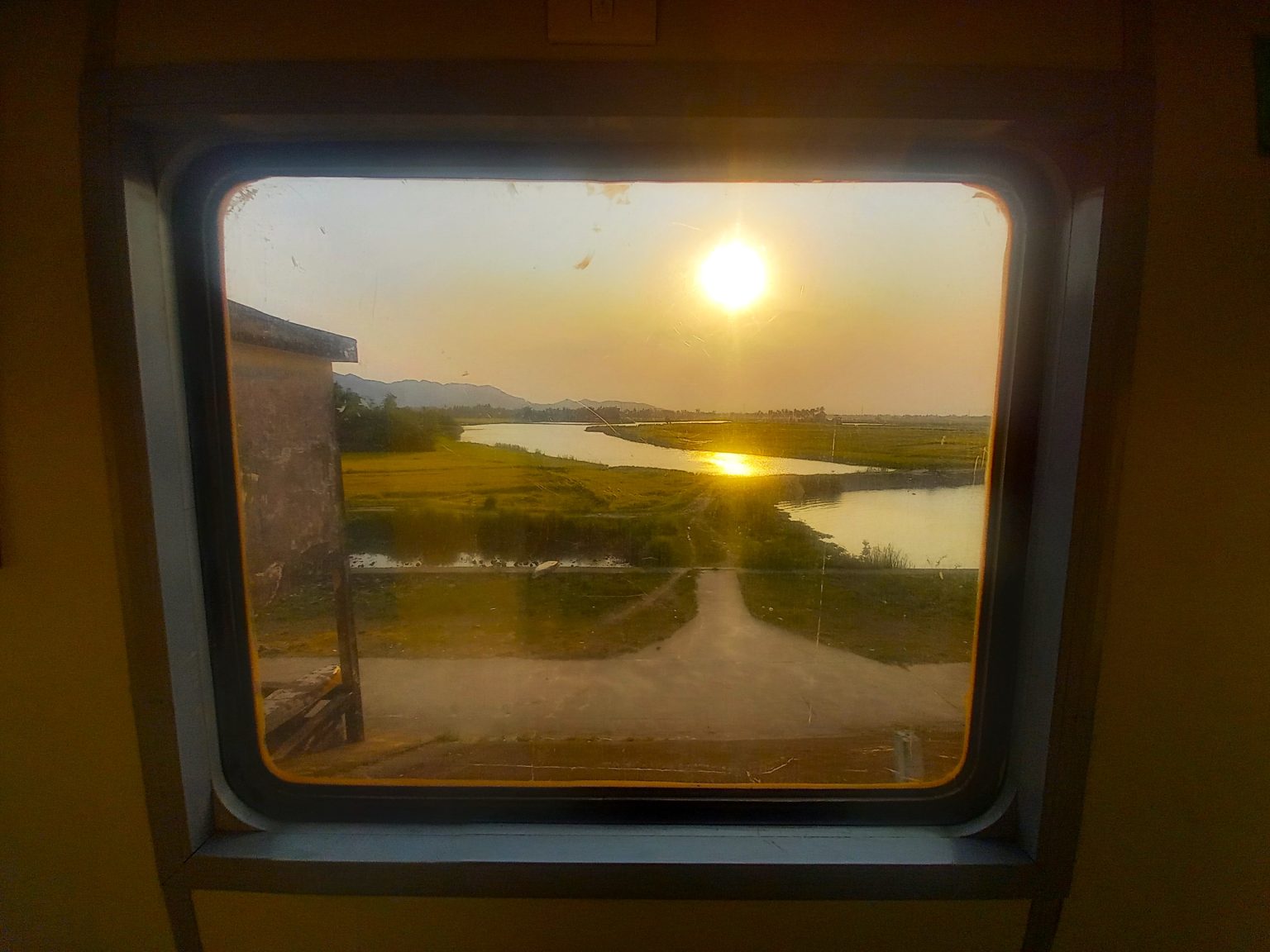 Train Travel in Vietnam: A Guide – Vietnam Coracle – Independent Travel ...