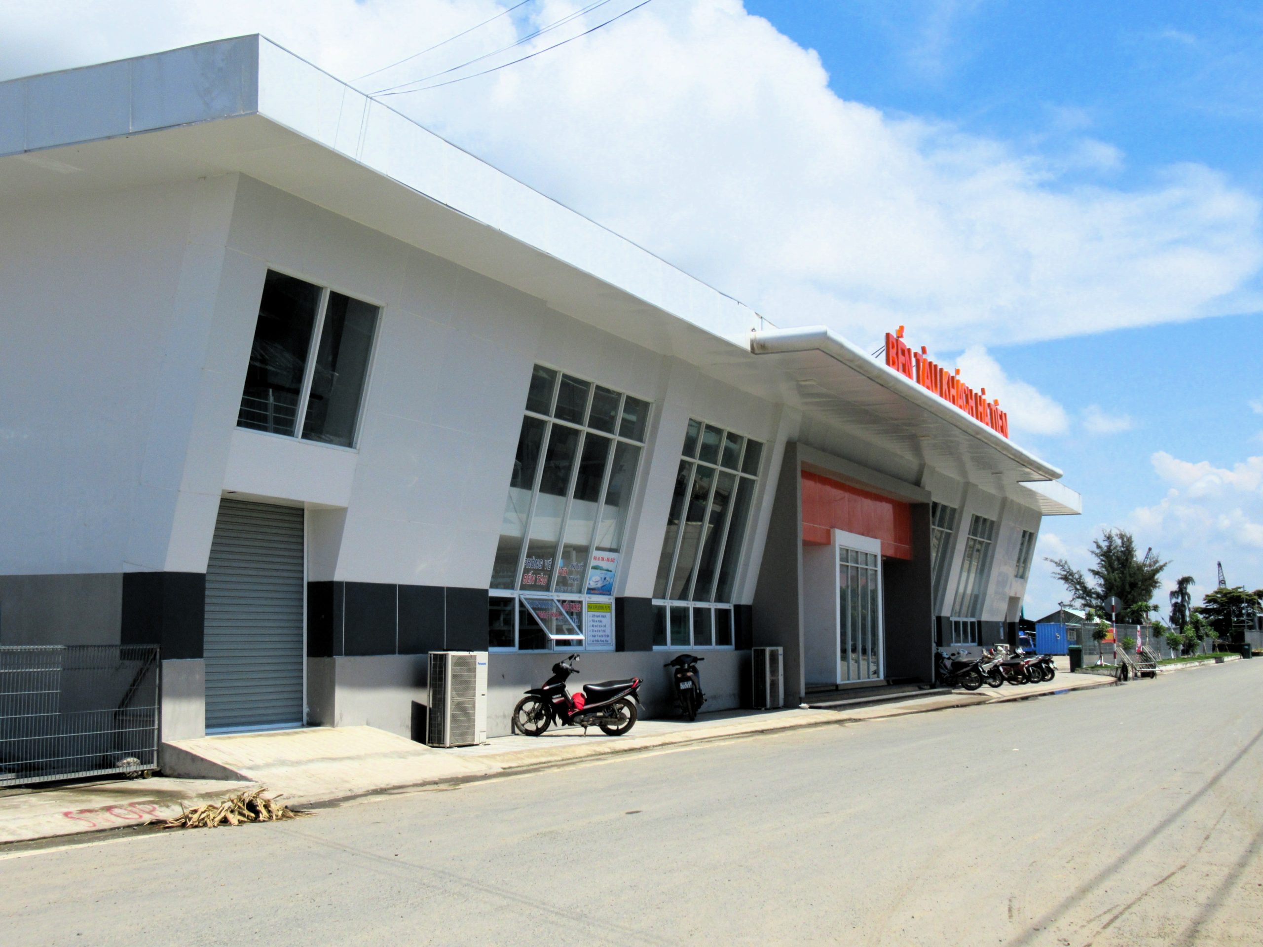 Phu Quoc Island by Boat, Passengers, Motorbikes and Cars