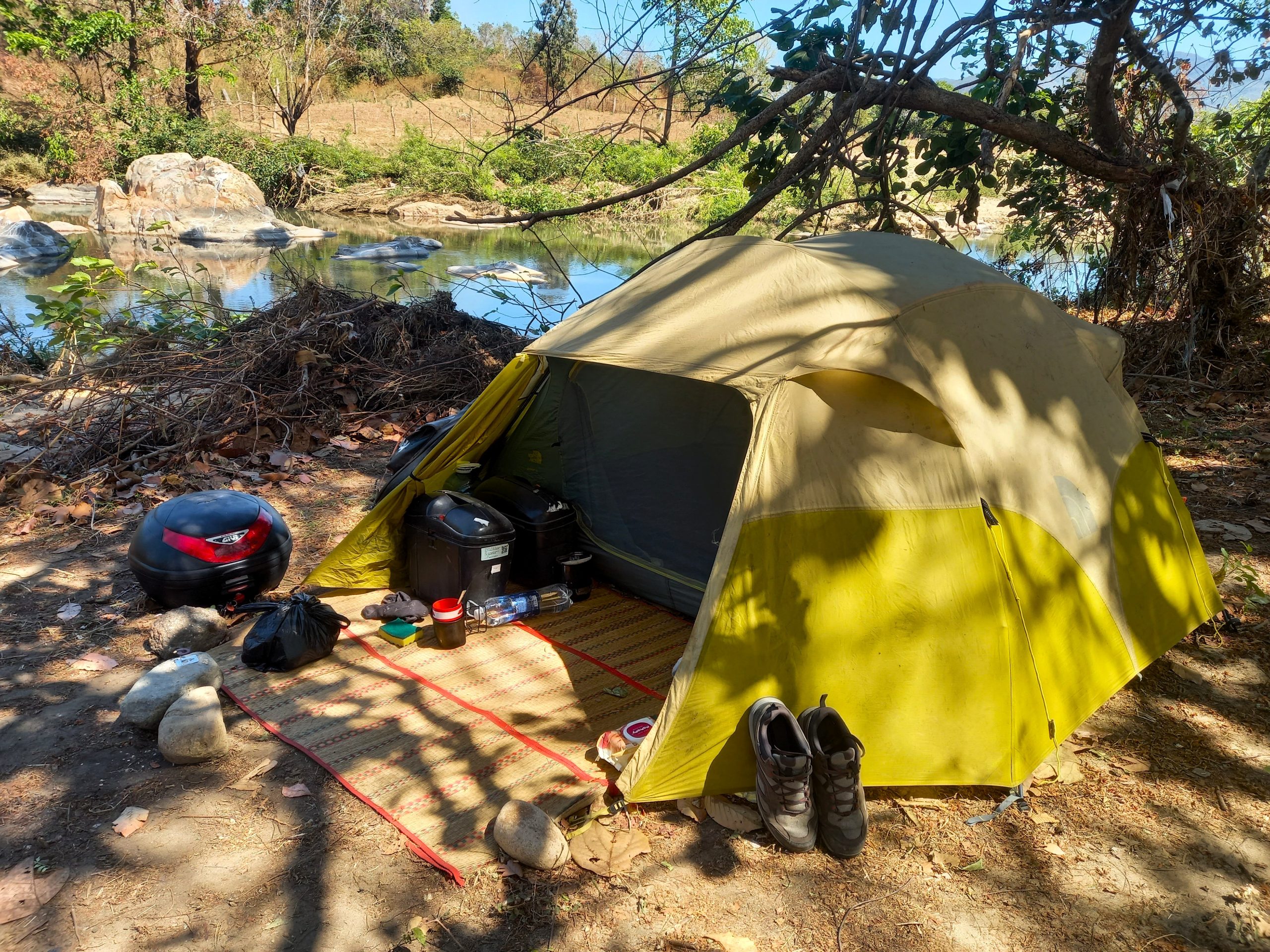 Wild Camping on Lòng Sông River, Vietnam